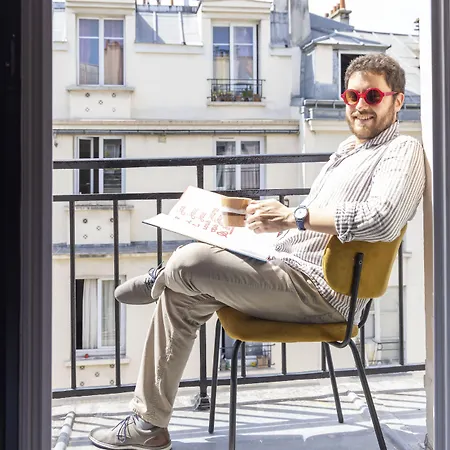 Ernest 3* Paris